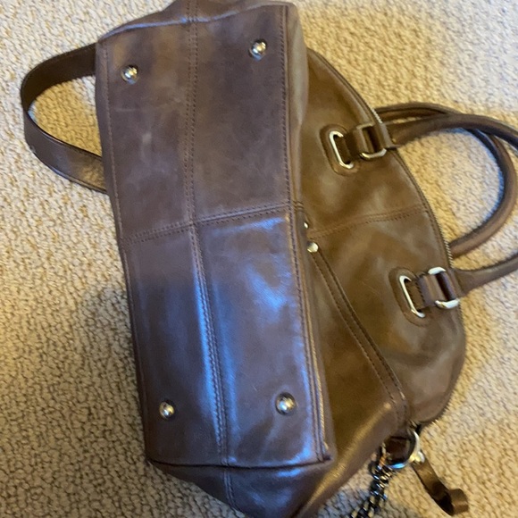 Danier leather handbag - Picture 6 of 7
